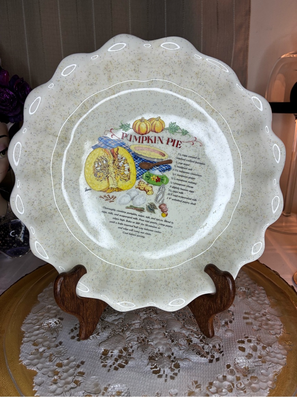 Pumpkin Pie Decorative Serving Plate - Cream Speckled